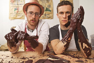 Raaka - Craft Chocolate Maker - Cocoa Runners