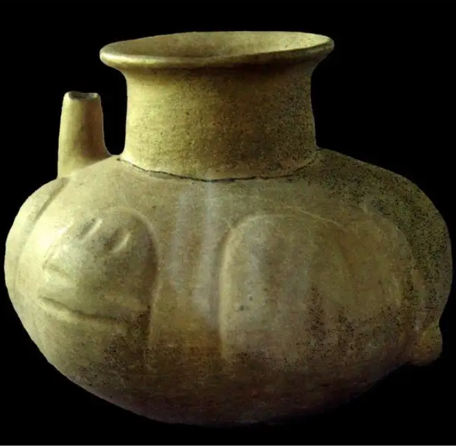 short-necked pot to make drinking chocolate